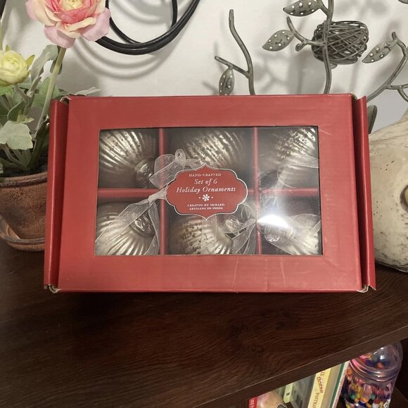 Vintage Style 4" Mercury Ribbed Glass Ornaments (6), Silver, Handcrafted, India - Picture 5 of 5